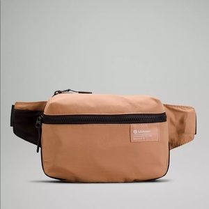 Lululemon Clean Lines Belt Bag